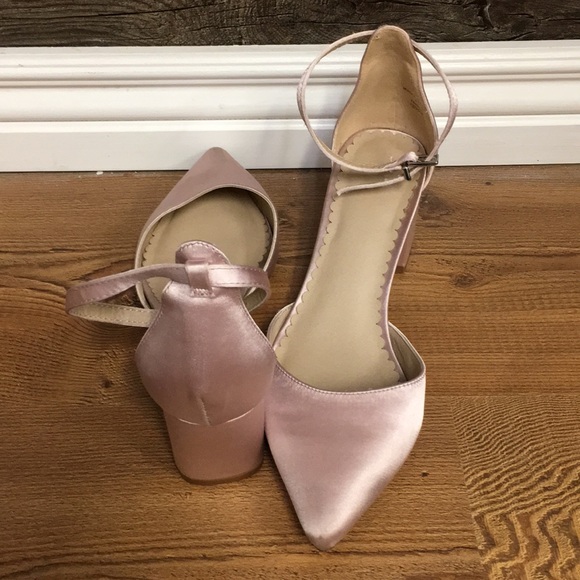 Light pink short heels - Picture 2 of 3